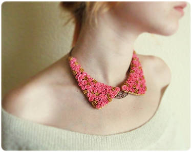 Roses Peter Pan Collar Necklace