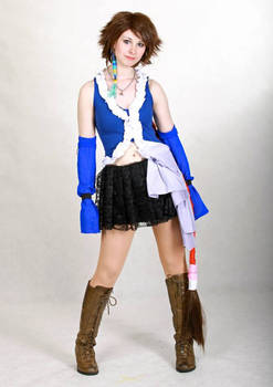 Songstress Yuna Cosplay