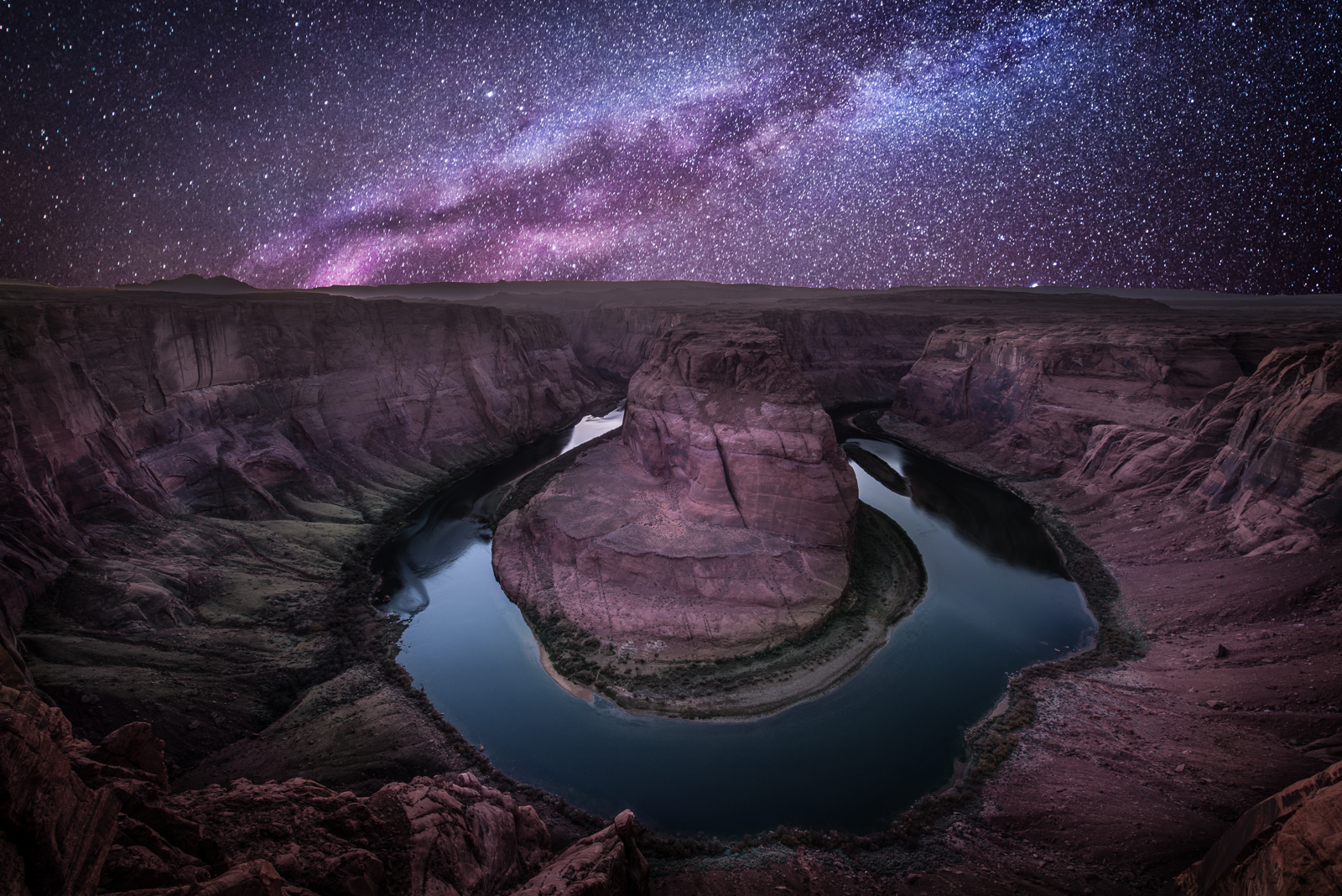 Horseshoe bend, milky way