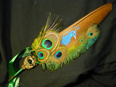 Peafowls Magic - handpainted Featherquill