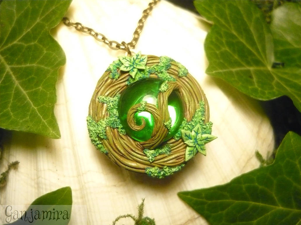 Druids Light - Openable Locket Medaillon by Ganjamira on DeviantArt