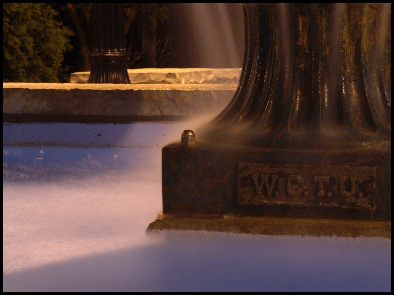 Fountain by littledubbs