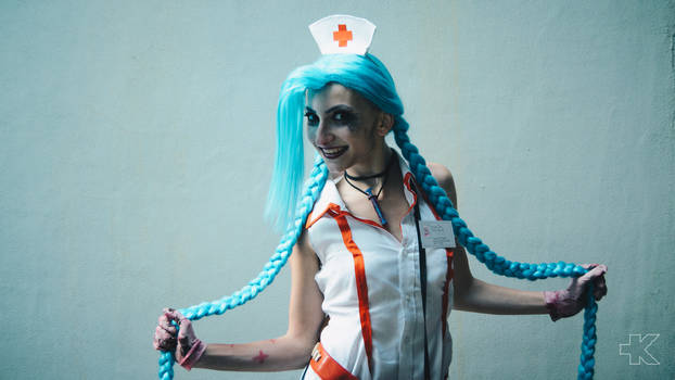 Nurse Jinx (League of Legends) cosplay