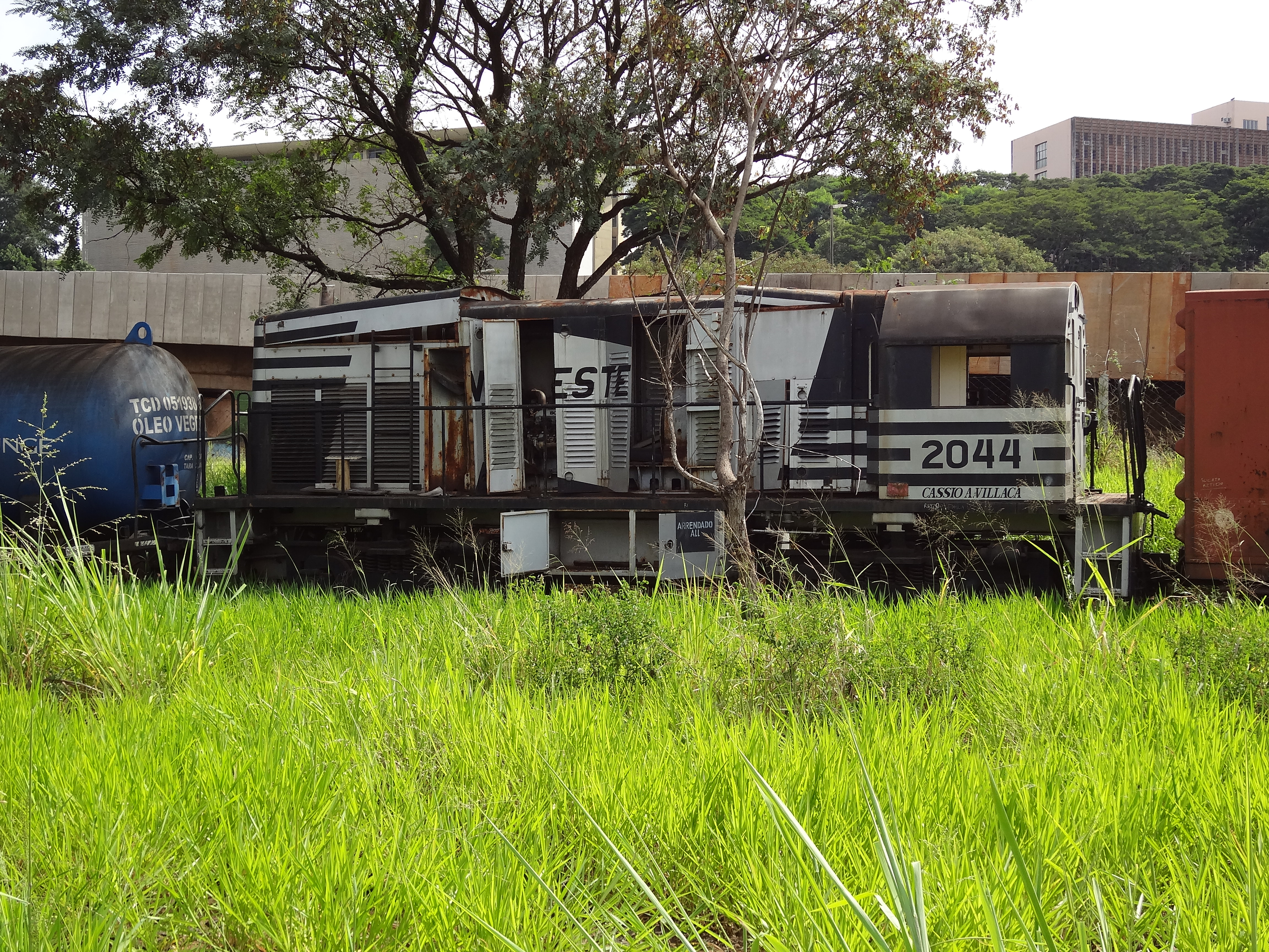 Abandoned U5B Ferrovia Novoeste S.A. by SD40-2