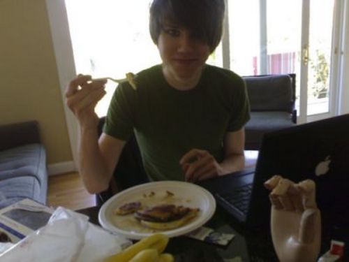 Ryan Ross eating...sumthing