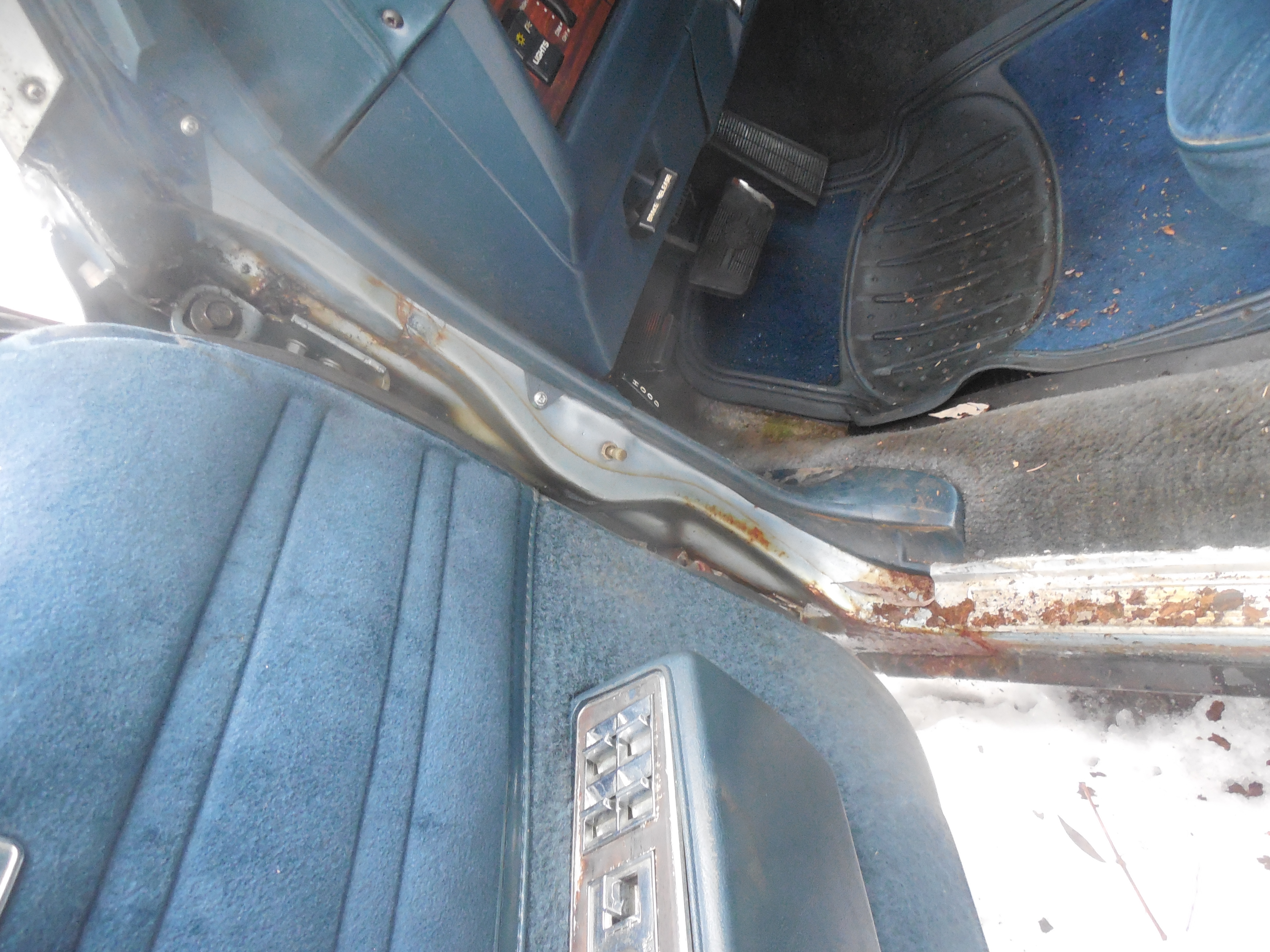 '87 Caprice driver front door jamb 2