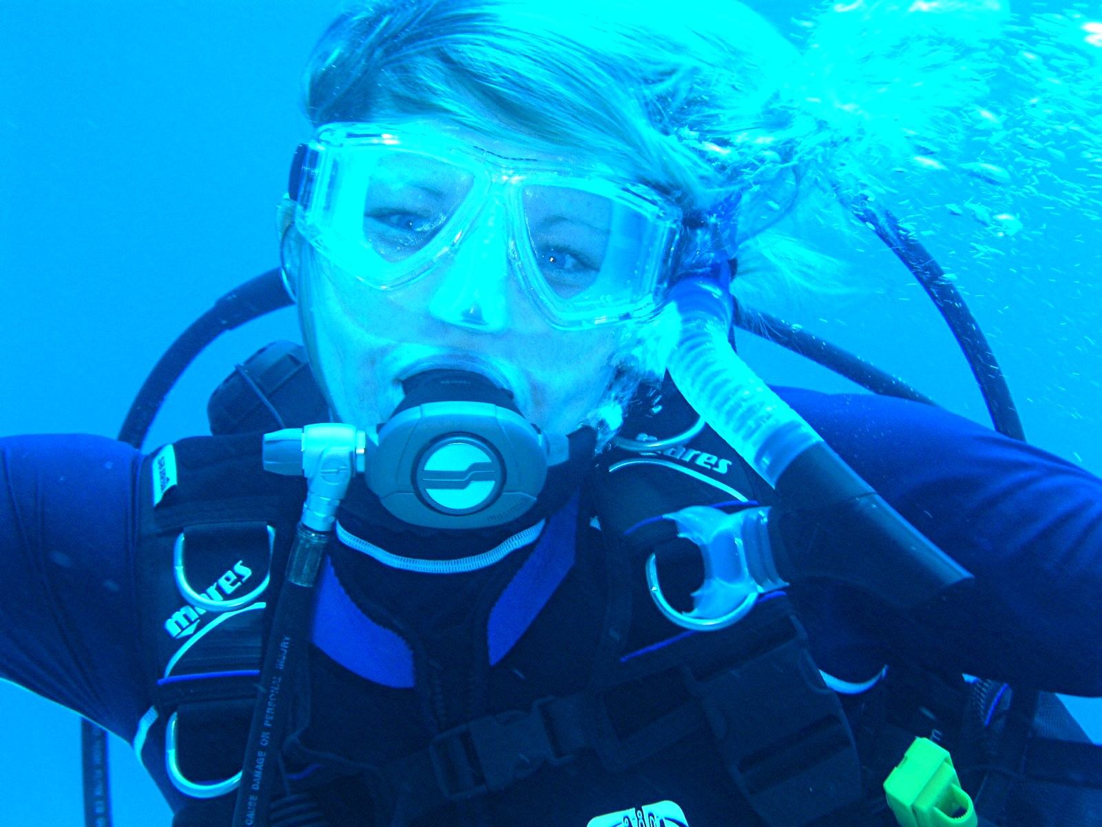 Underwater pose