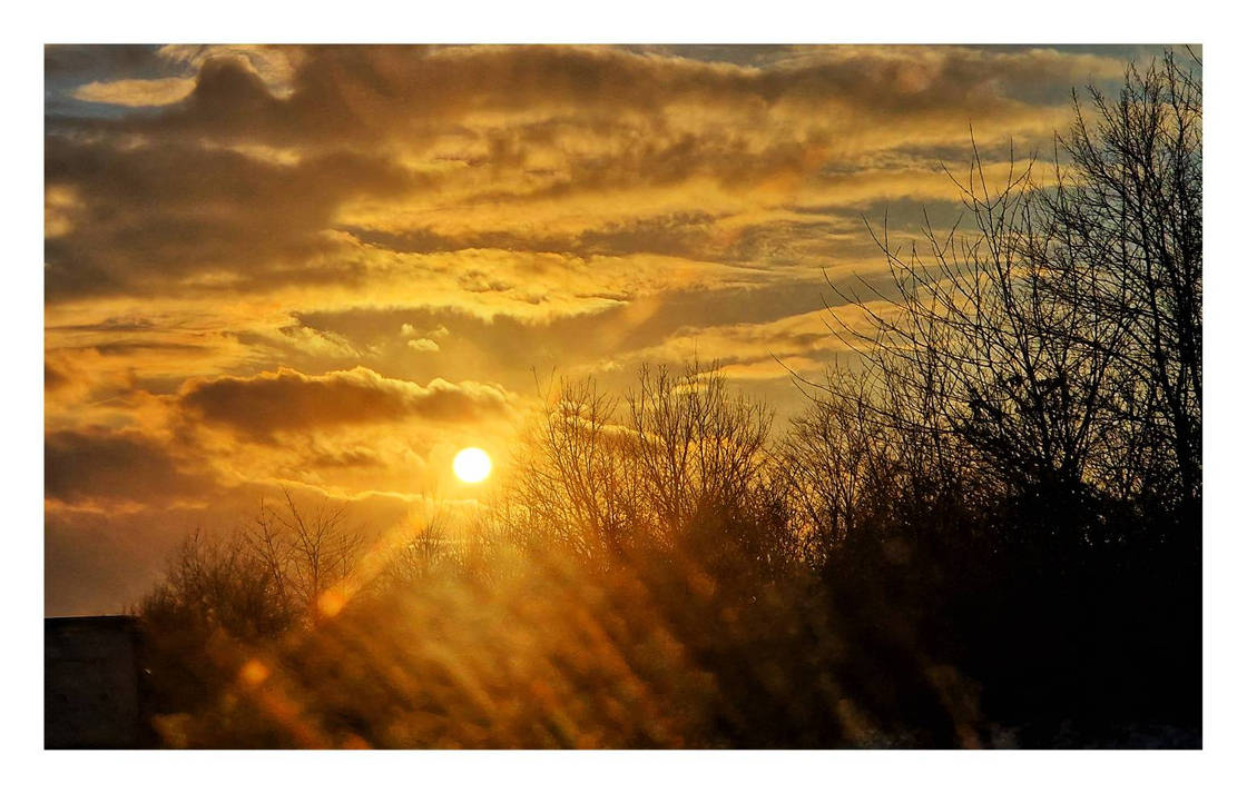 The thunder rolls... by MidnightLady9 on DeviantArt