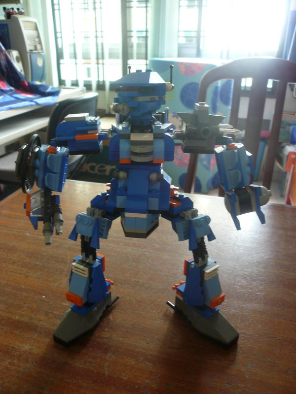 LEGO ROBOBOT MODEL