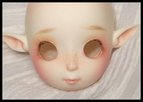 Doll Leaves Mint Face-up by Distractus