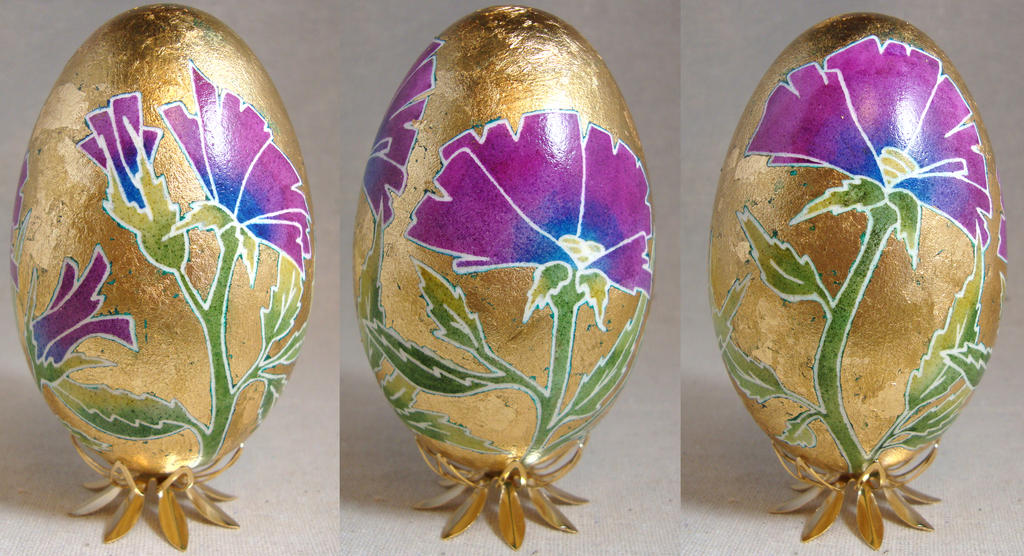 Art Nouveau Gold and Pink Flowers on Goose Egg