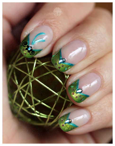 Nail Art: Blue Flower by GinkgoWerkstatt