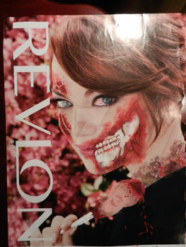 Glamour Zombie - Emma Stone 1