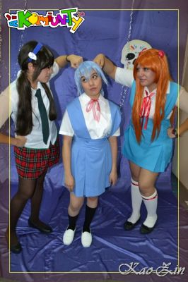 Evangelion cosplay: Poor Rei!