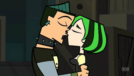 Duncan and Gwen TDWT Kiss: Colorswapped