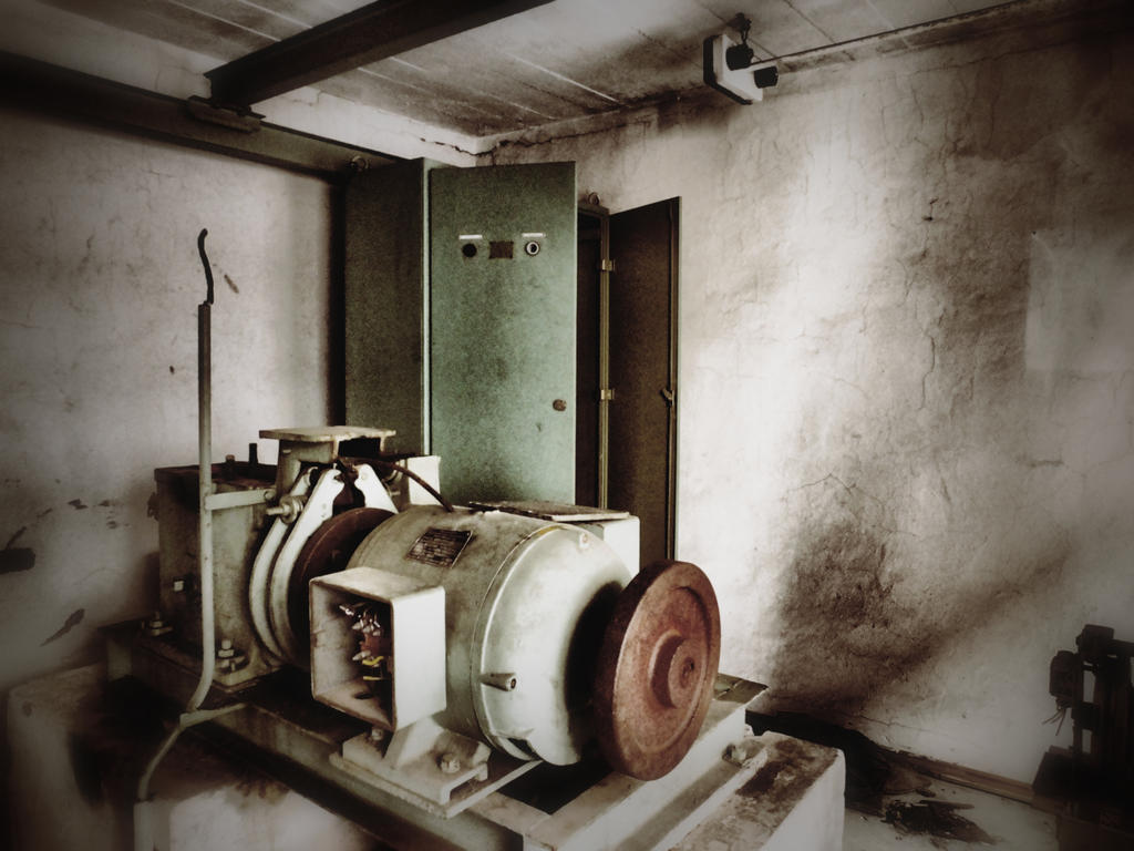 Machine room by EasternExploration on DeviantArt