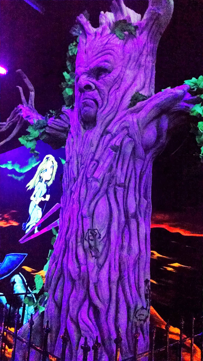 Giant Scary tree by hot293wildcat on DeviantArt