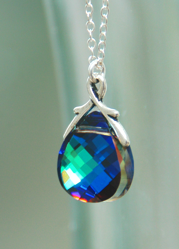 Bermuda Swarovski Crystal Flat Briolette Necklace