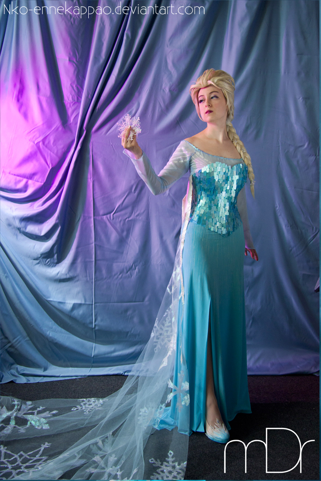 Frozen: Elsa Cosplay (1/2)