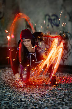 InFAMOUS: Delsin Rowe female cosplay