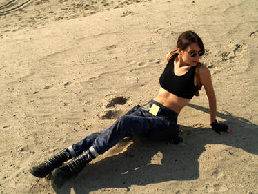 Lara Croft Cosplay: sand