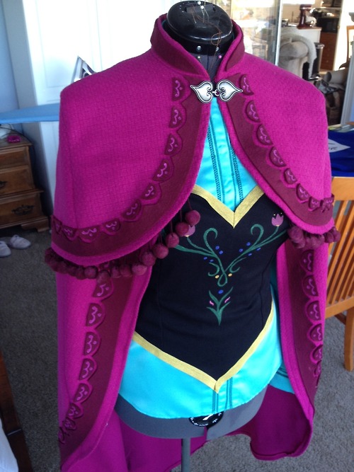 Anna Frozen Cape Tutorial