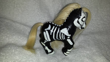 Skelepony