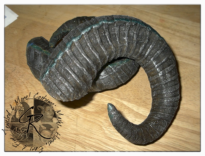 Custom Full Circle Horns,black