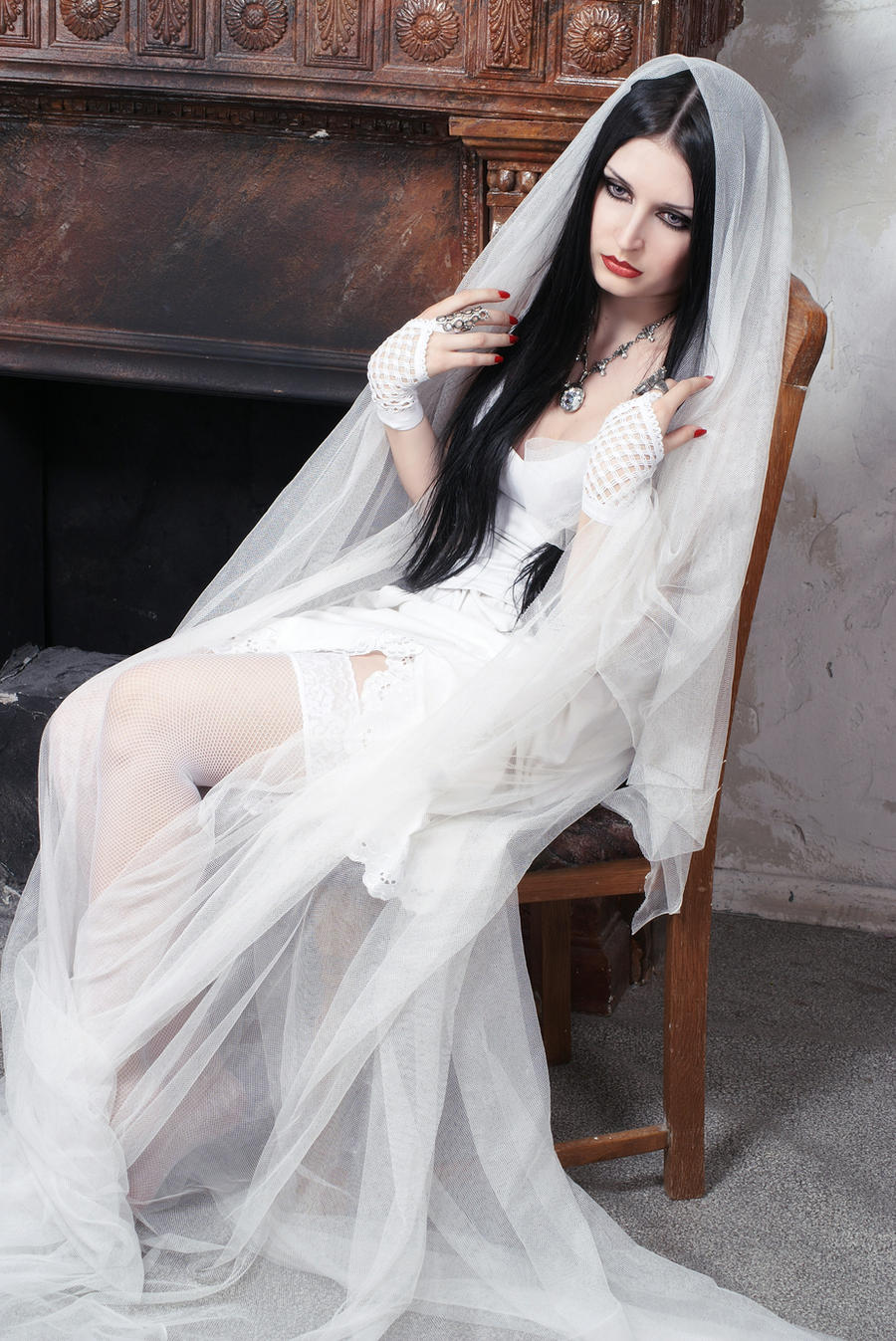 Anett Frozen Bride Ghost