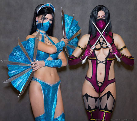 Kitana cosplay Mortal Kombat 9