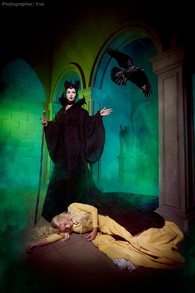 Maleficent and Aurora cosplay