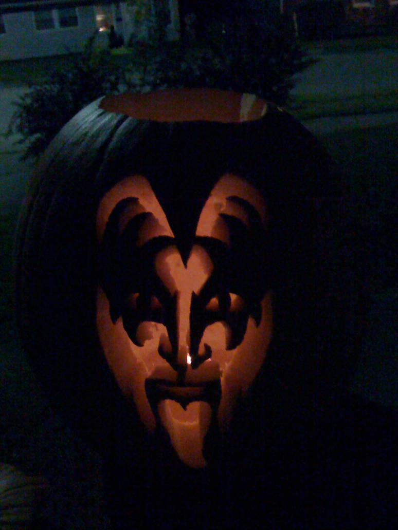 Gene Simmons Pumpkin by MakingMyMark on DeviantArt gene-simmons-pumpkin-by-makingmymark-on-deviantart