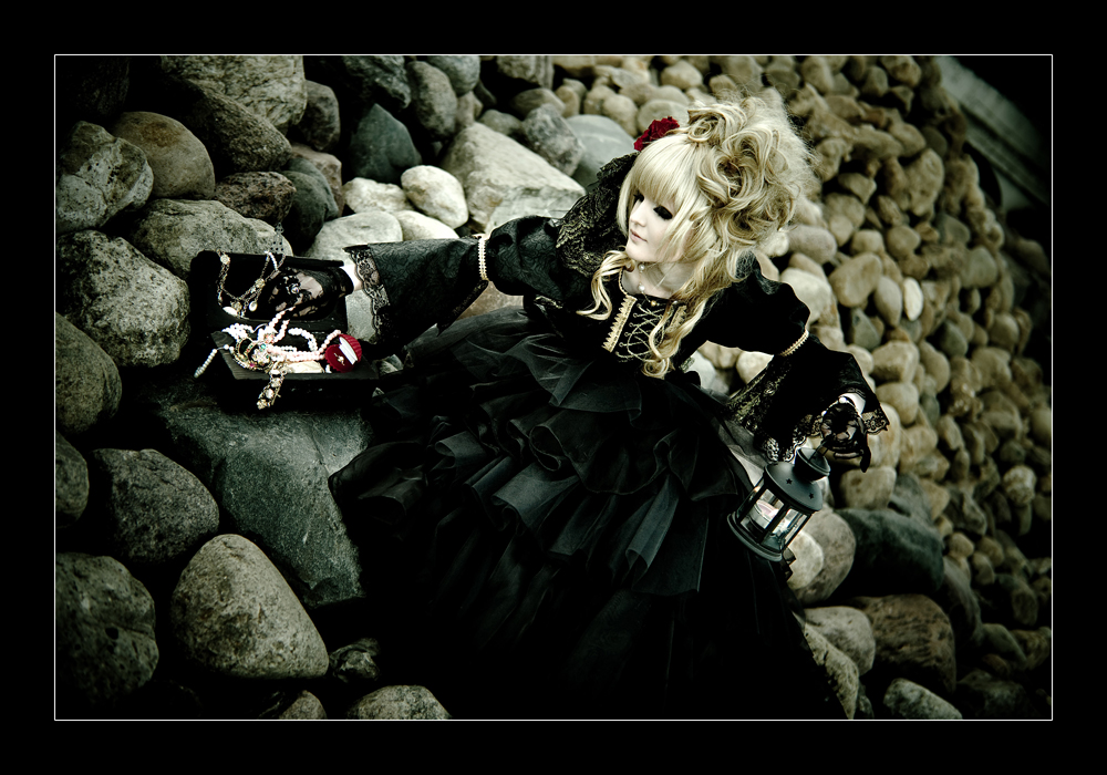 Hizaki: Jewellery Chest