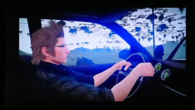 Oddity in Prompto's photos