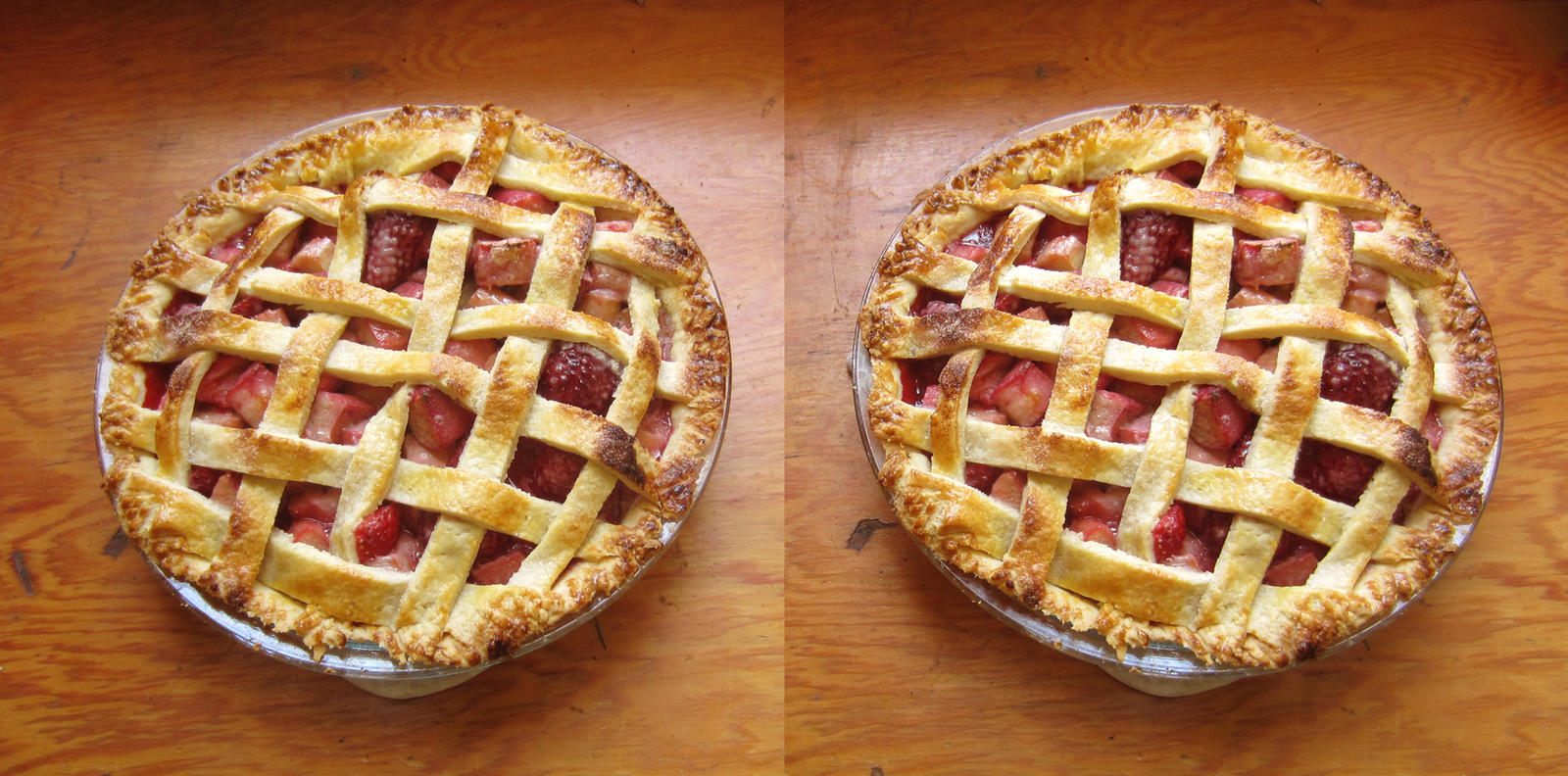 Stereograph - Strawberry Rhubarb Pie