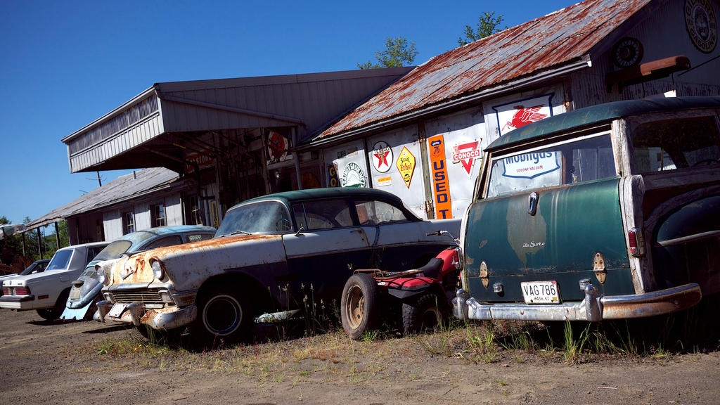 old service station and cars