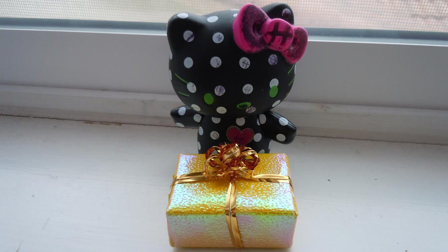 hello kitty's gift