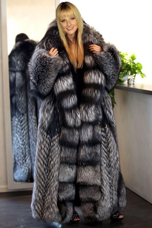 Melissa Rauch in silver fox fur by FurHugo on DeviantArt