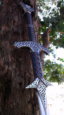 Skyrim Steel Greatsword Replica Close-up