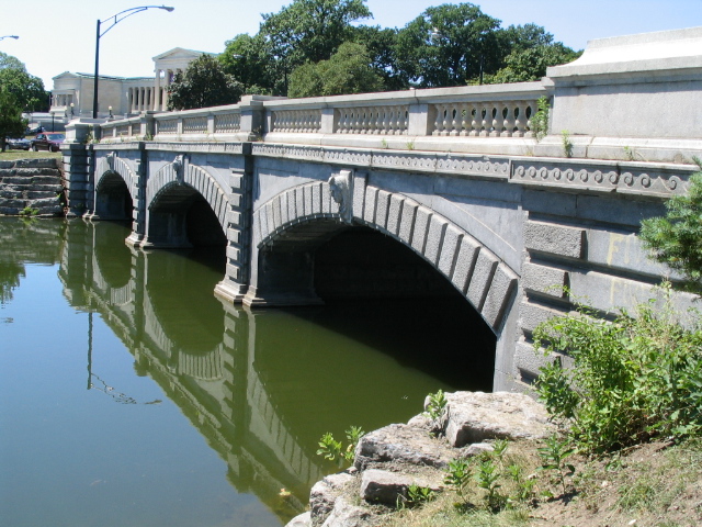 Hoyt Lake Bridge 01