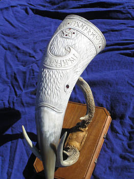 Very large Raven horn and antler stand pic 3
