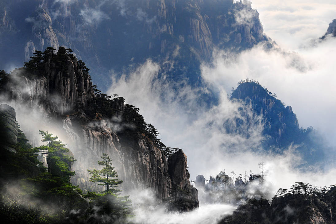 Восточно китайские горы. Хуаншань горы Хуаншань. Желтые горы Хуаншань. Китай. Хуаншань. Горы Хуаншань Китай 1920 1080.