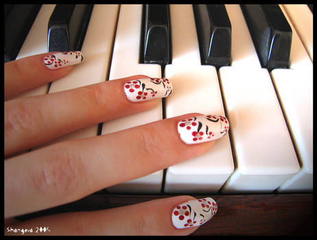 Red flowers -nail-art