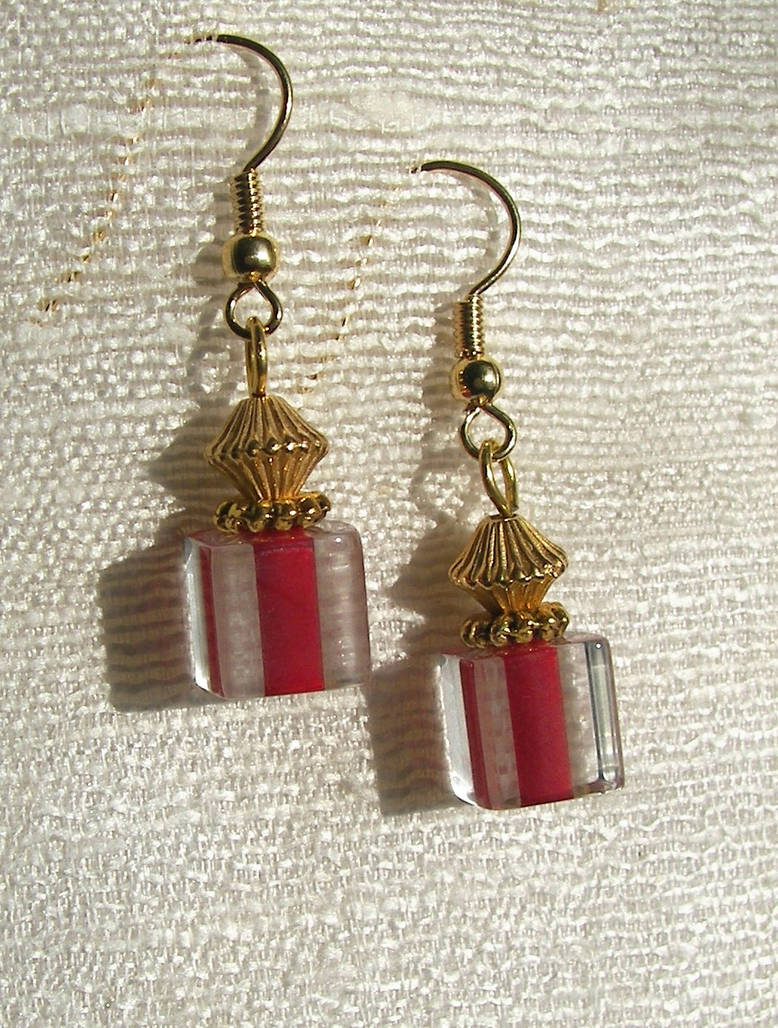 Red Lined Cube Bead Earrings