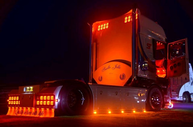 New-DAF-XF-FT-Space-Cab-2017 by casparjagerman20 on DeviantArt