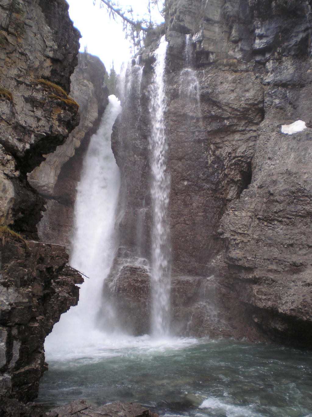 upper falls by Urlicht on DeviantArt