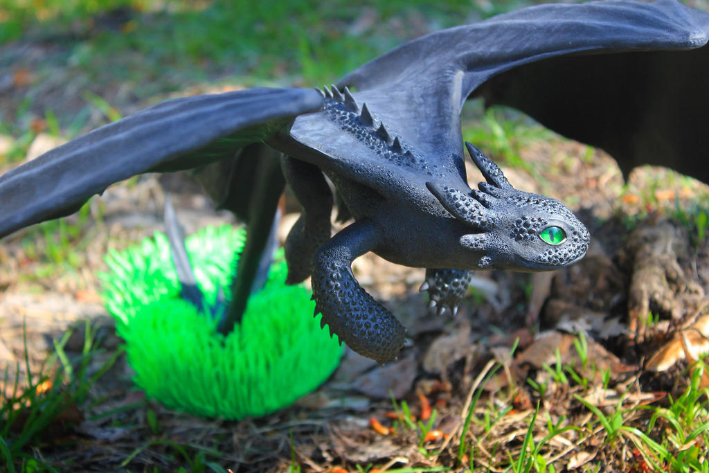 Night Fury Toothless from How to train your dragon by Panterius on ...