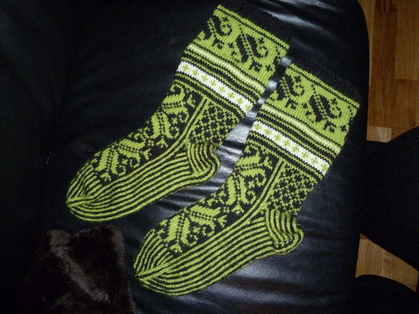 Black and green fair-isle Lilli socks