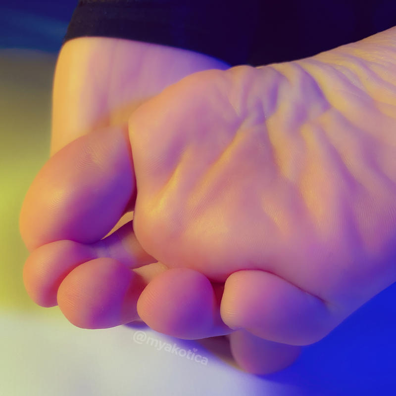 Deviantart Counting Toes Closeup Toes by myakotica on DeviantArt