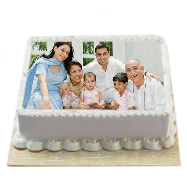 Год семьи торт. Квадратный торт с фотографией. Торт семейный. Торт с фотографией прямоугольный. Тортик семья.